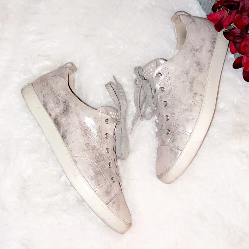 PAUL GREEN Silver Leather Pearl Stud Sneaker